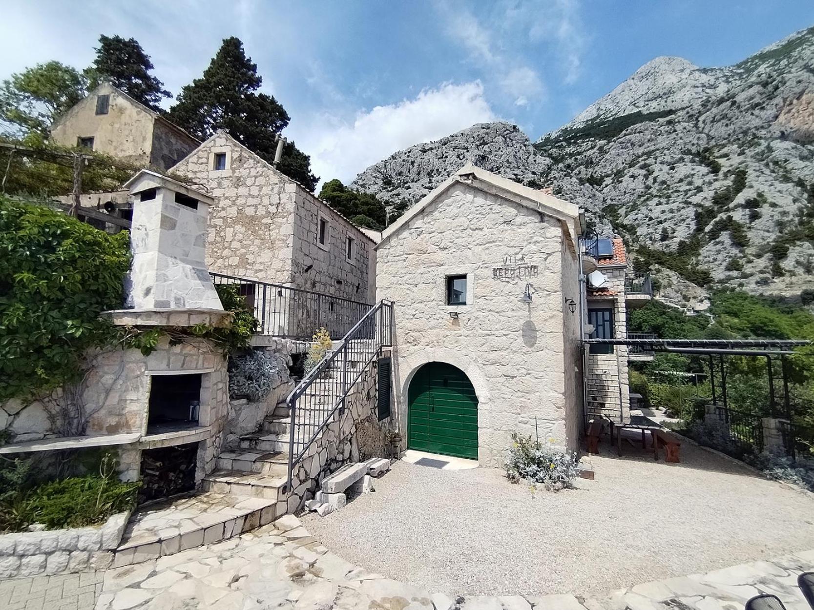 Bepo I Ivo Villa Makarska